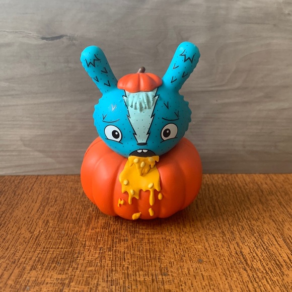Kidrobot Scared Silly Dunny Blind Box Figure - Picture 1 of 2